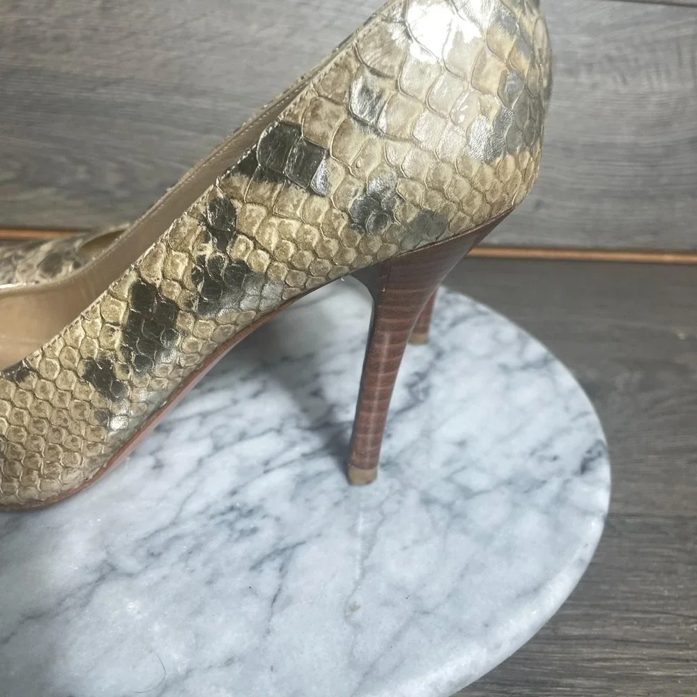 Stuart Weitzman Heels Womens 7 M Beige Snakeskin Stilettos Pointed Toe Leather - Picture 4 of 10